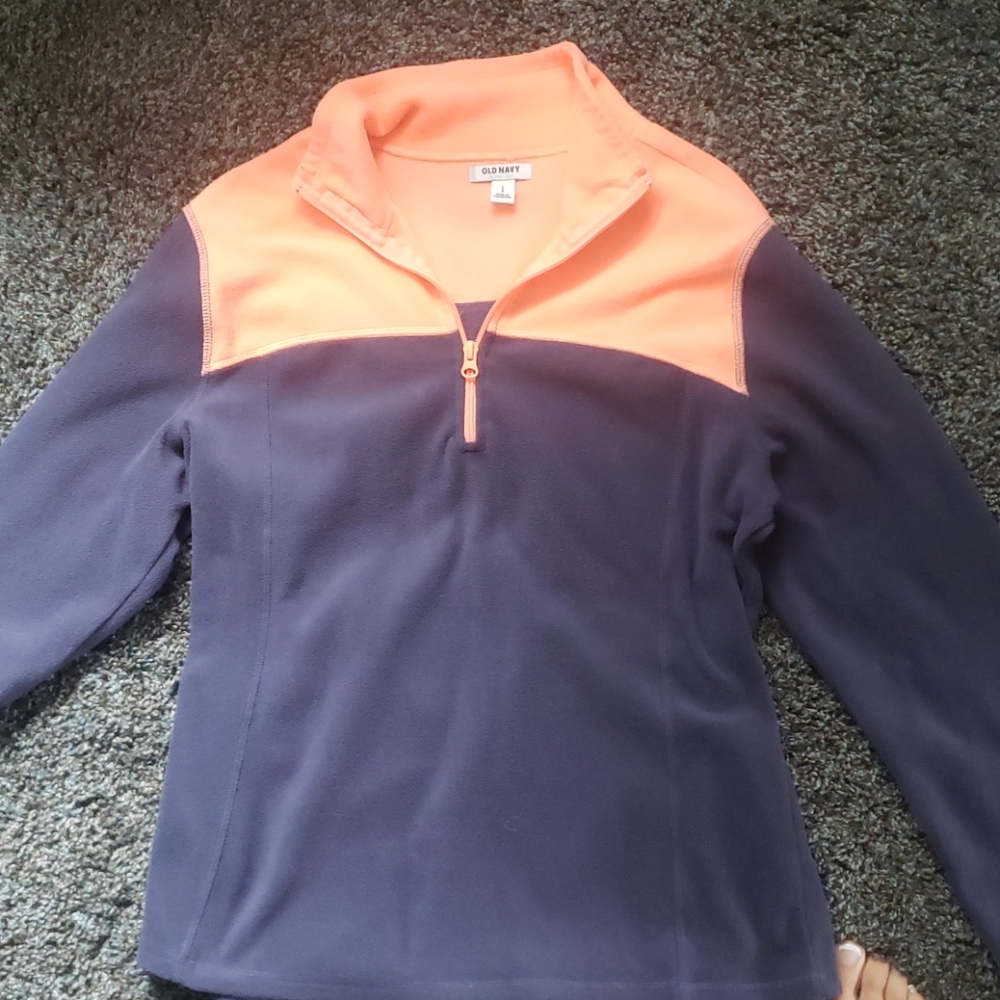 Old Navy women's fleece long-sleeved top